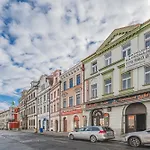 Rezidence Velke Namesti, Prostorne U Bile Veze * Hradec Králové