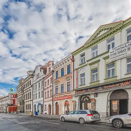 Rezidence Velké Náměstí, Prostorné Apartmány, Wifi Zdarma * Hradec Králové