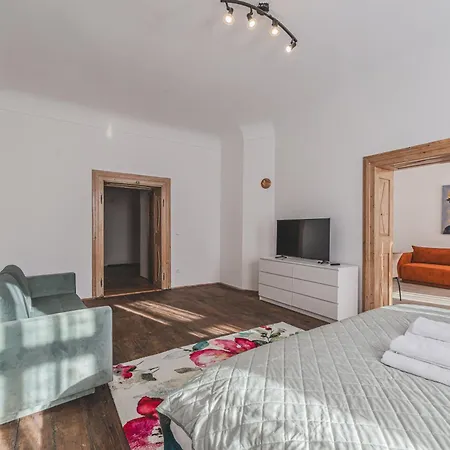 Rezidence Velké Náměstí, Prostorné Apartmány, Wifi Zdarma Apartamento Hradec Králové