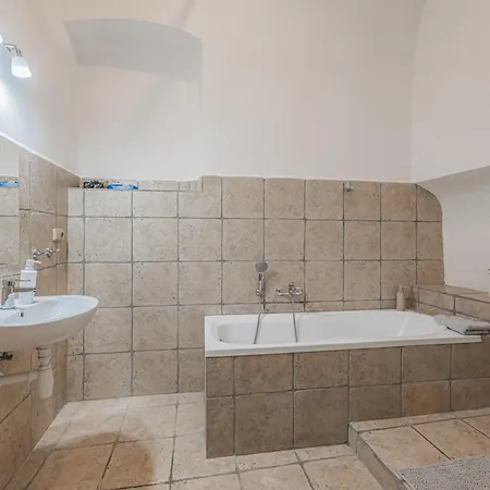Rezidence Velké Náměstí, Prostorné Apartmány, Wifi Zdarma Appartement Hradec Králové