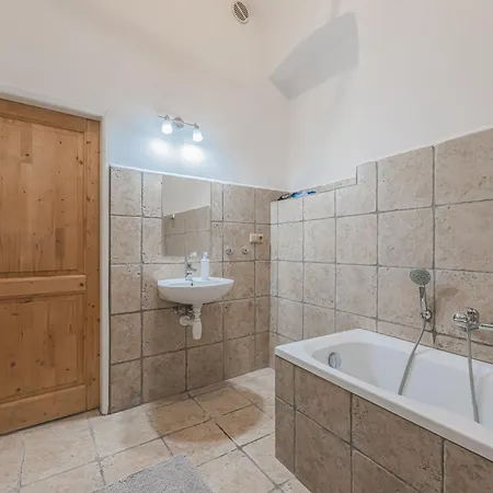 Rezidence Velké Náměstí, Prostorné Apartmány, Wifi Zdarma *