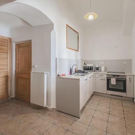 Rezidence Velké Náměstí, Prostorné Apartmány, Wifi Zdarma * Hradec Králové