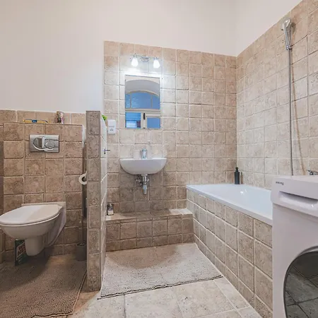 Rezidence Velké Náměstí, Prostorné Apartmány, Wifi Zdarma * Hradec Králové