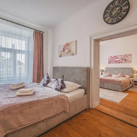 Rezidence Velké Náměstí, Prostorné Apartmány, Wifi Zdarma Appartement *