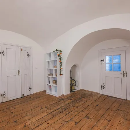 Rezidence Velké Náměstí, Prostorné Apartmány, Wifi Zdarma * Hradec Králové