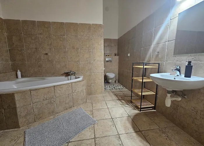 Rezidence Velké Náměstí, Prostorné Apartmány, Wifi Zdarma *